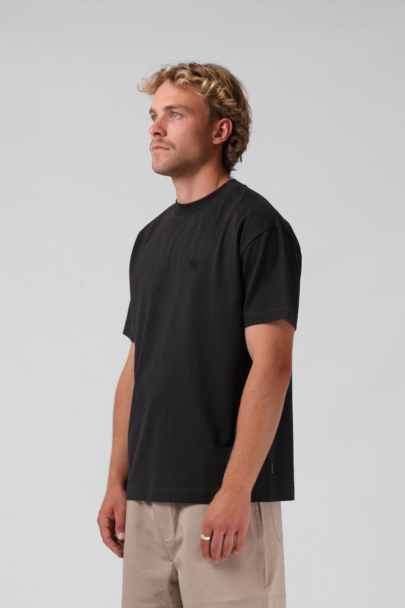 Form Tee - Old Black