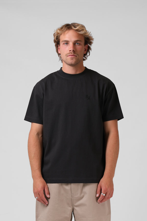 Form Tee - Old Black